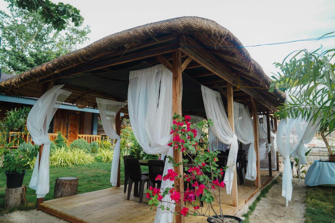 Marika Resort Badian Luaran gambar