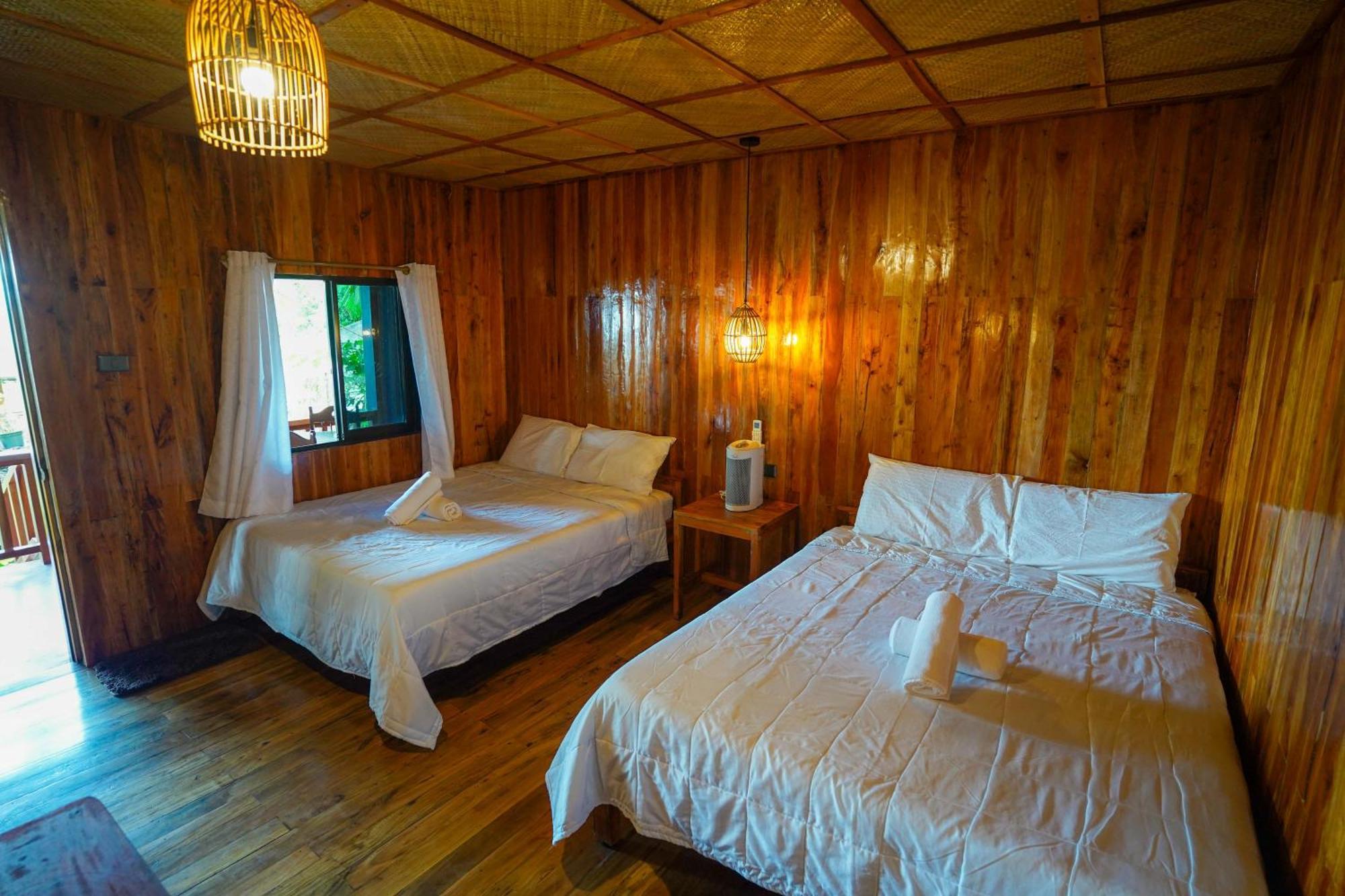 Marika Resort Badian Luaran gambar