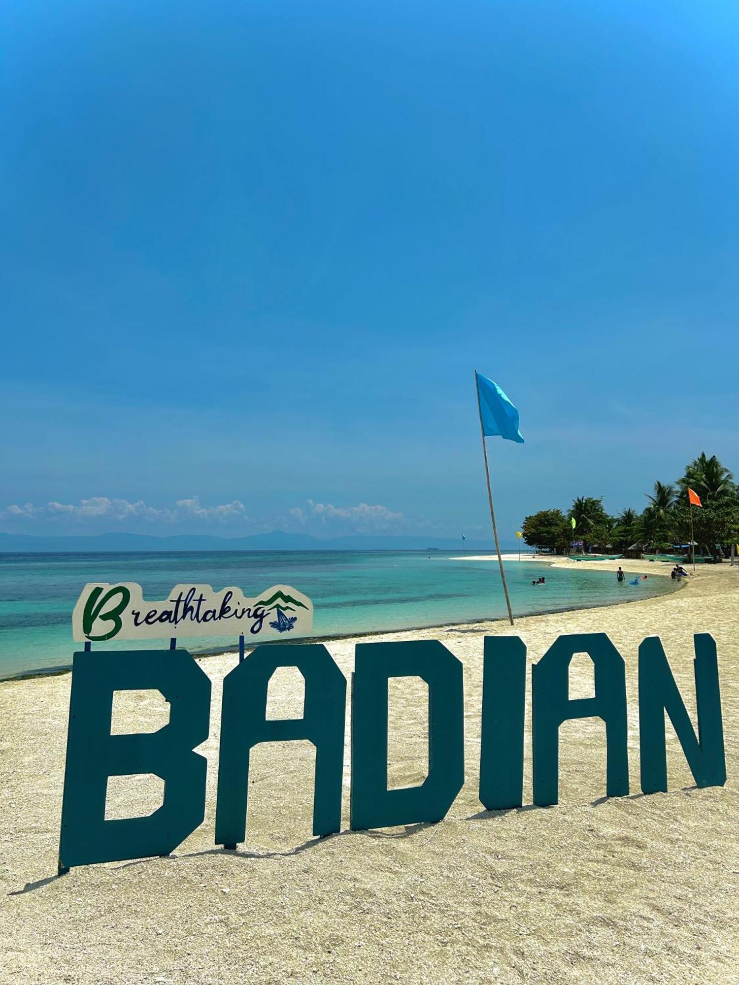 Marika Resort Badian Luaran gambar
