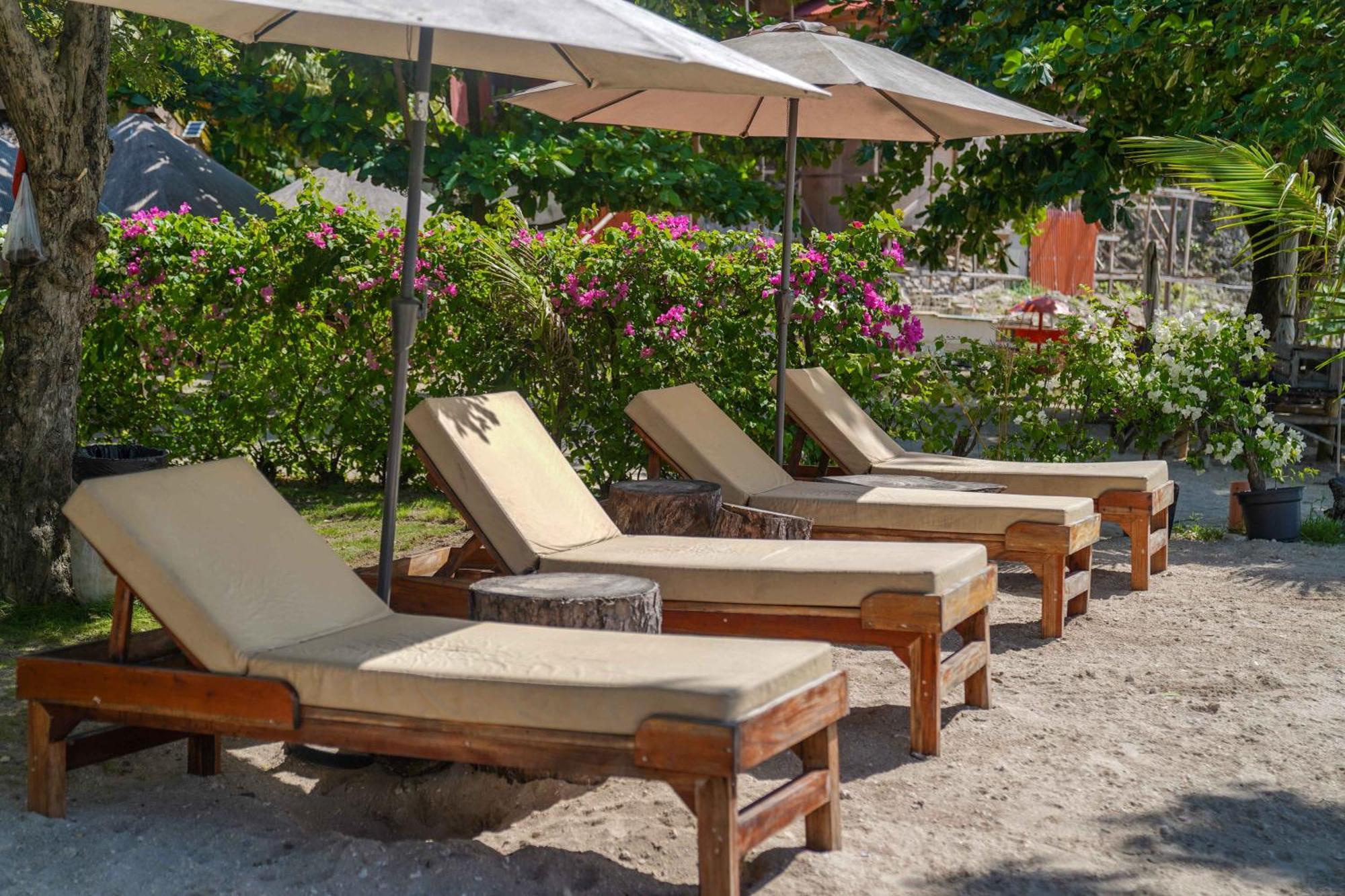 Marika Resort Badian Luaran gambar
