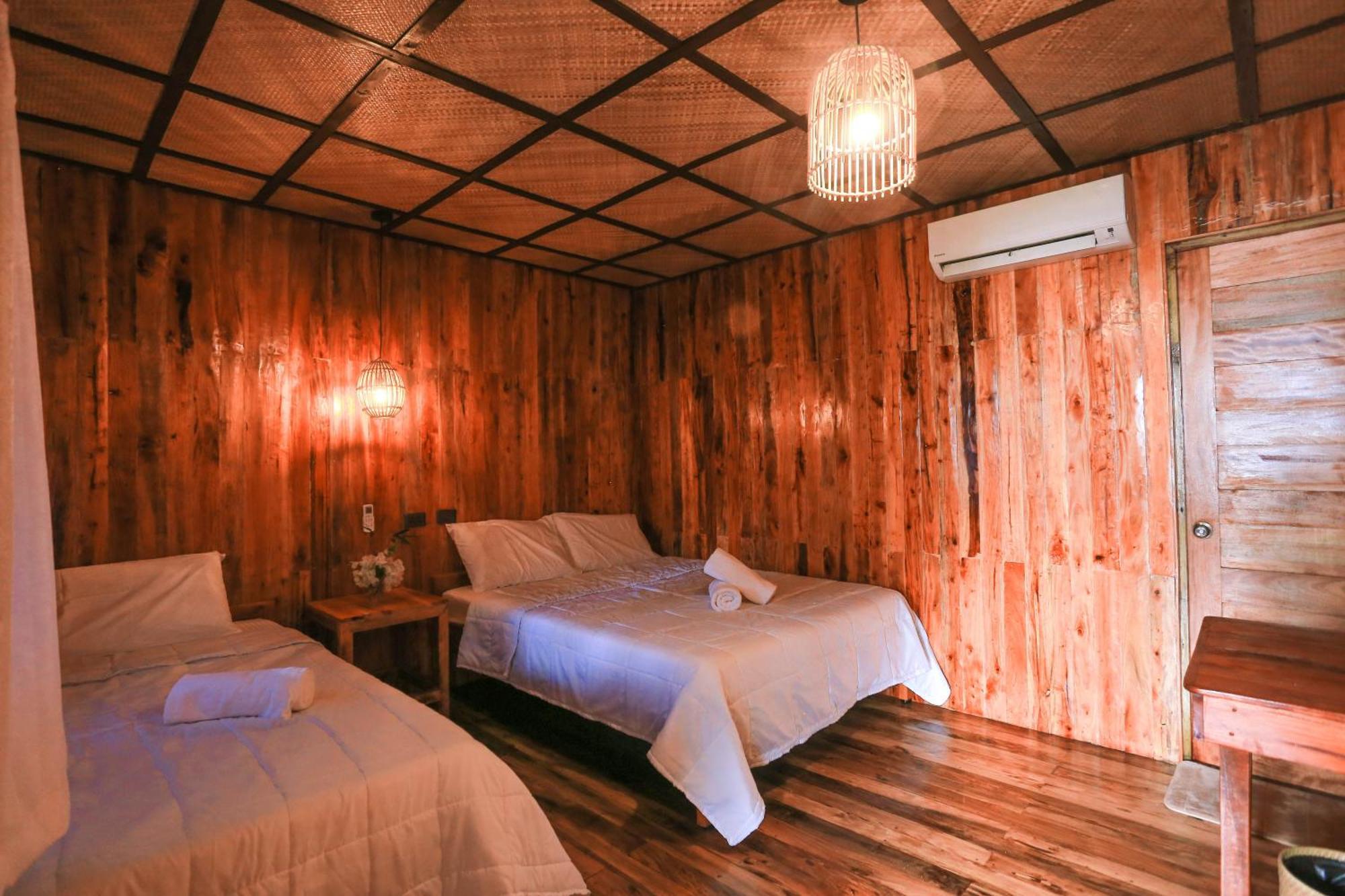 Marika Resort Badian Luaran gambar