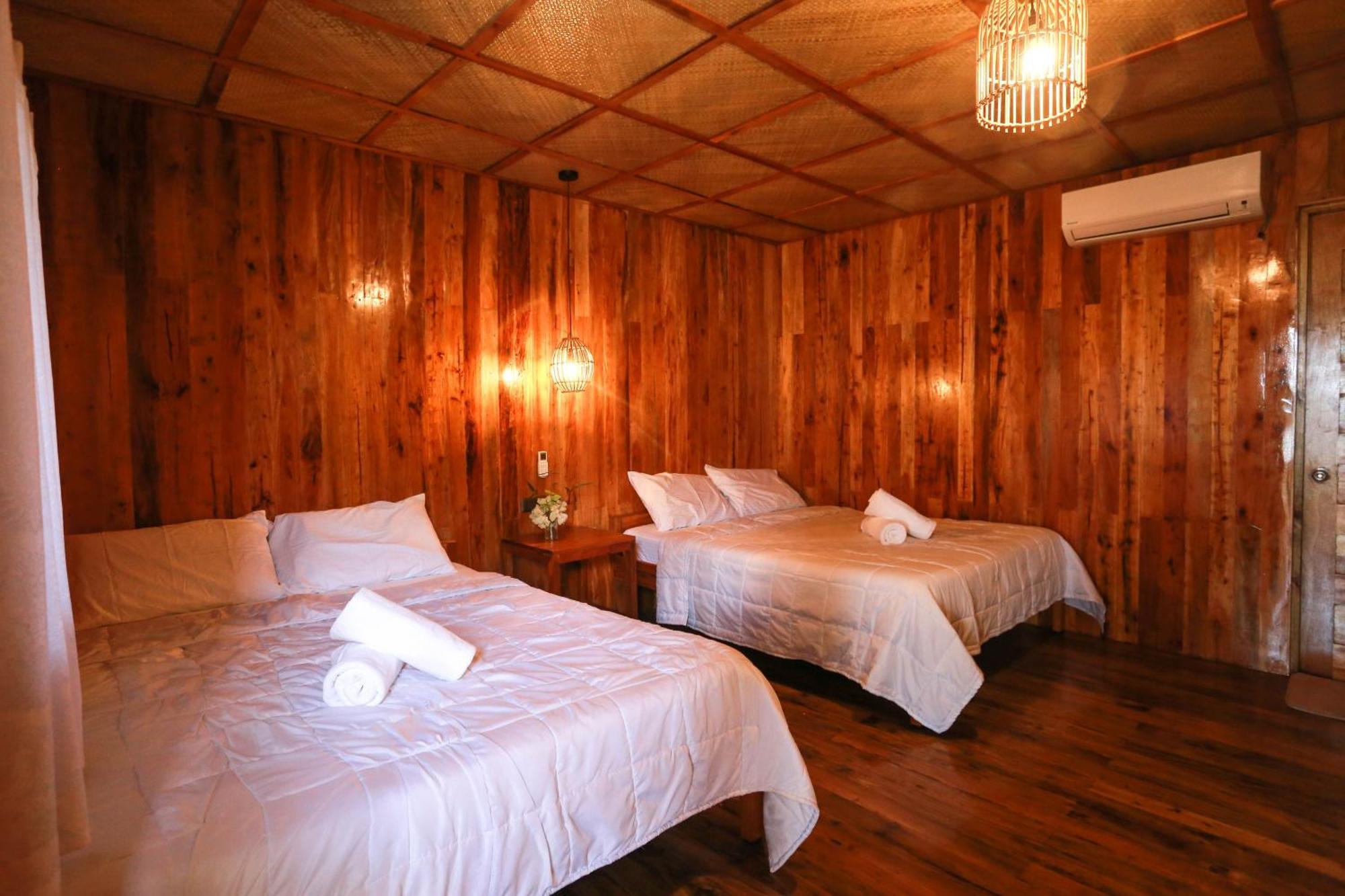 Marika Resort Badian Luaran gambar