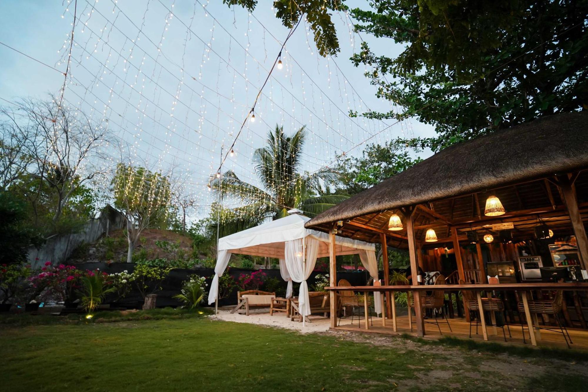 Marika Resort Badian Luaran gambar