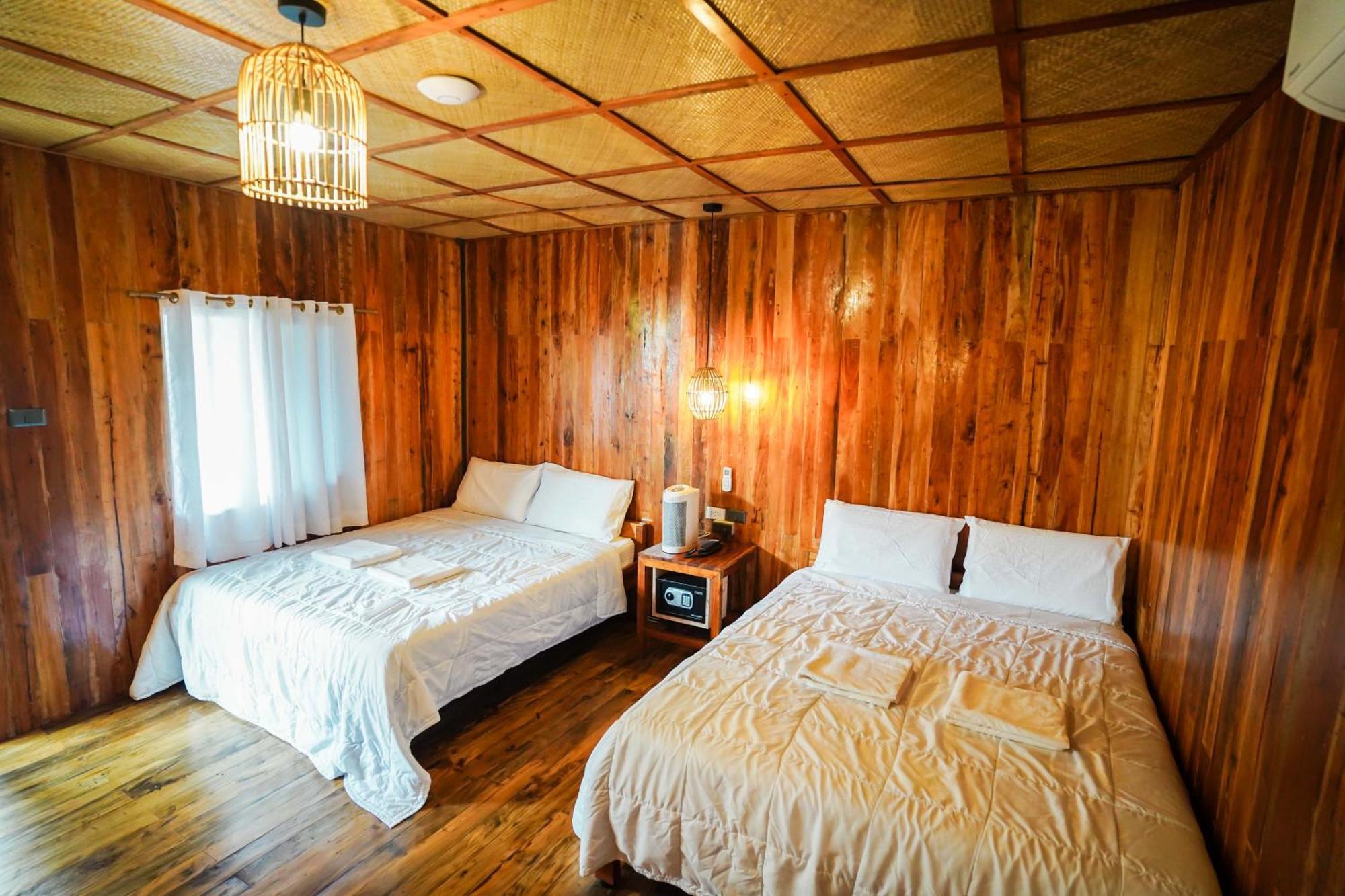 Marika Resort Badian Luaran gambar