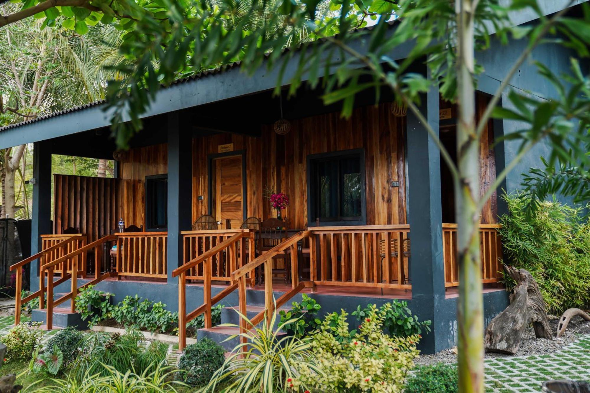 Marika Resort Badian Luaran gambar