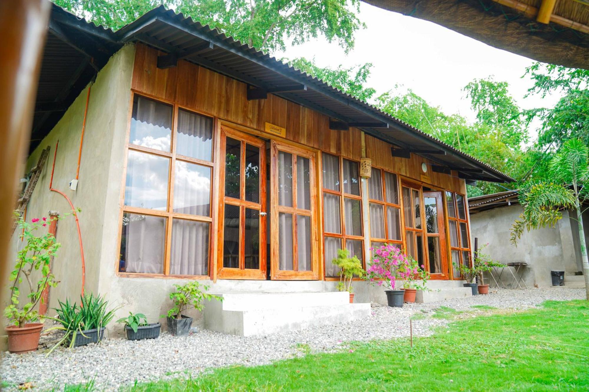 Marika Resort Badian Luaran gambar